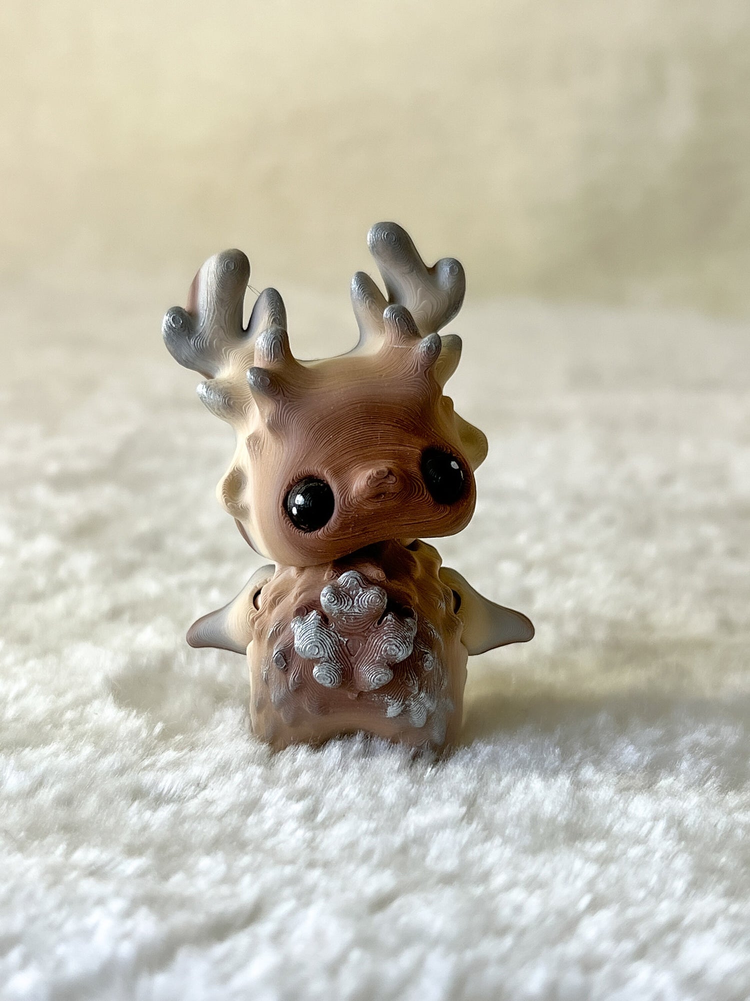 Flexi Snow Deer | Desk Buddies, 3d Printed Toys, Desk Animals, Cute Animals, Desk Decor, Deer